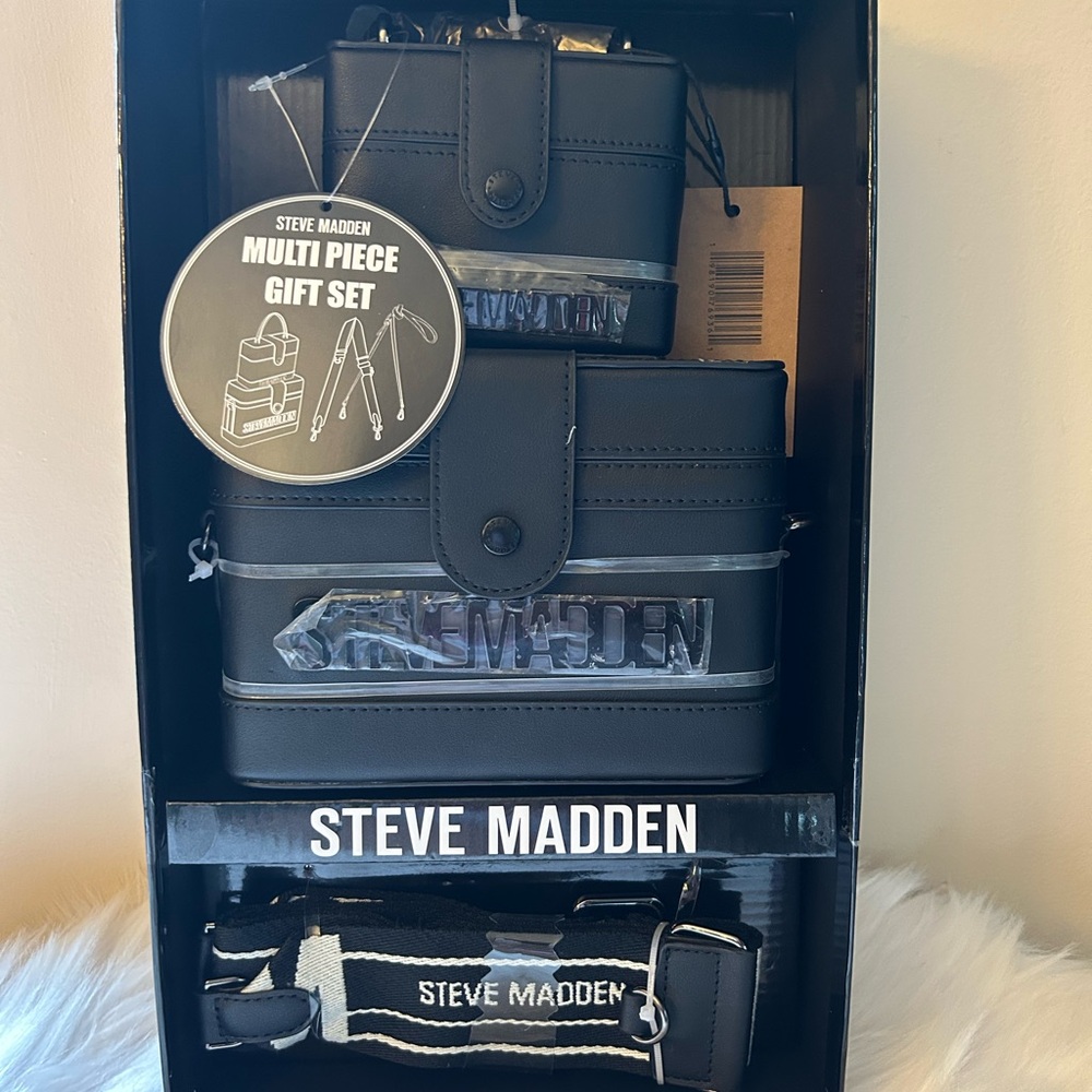 NEW Steve Madden Vanity 4pc Crossbody Black Gift Set